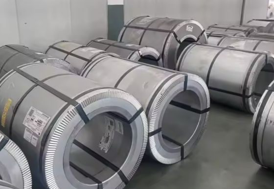 अच्छी कीमत पुनर्चक्रण योग्य और टिकाऊ अनुप्रयोगों के लिए 1000 मिमी चौड़ाई गैर-उन्मुख विद्युत स्टील उच्च संतृप्ति प्रेरण ऑनलाइन